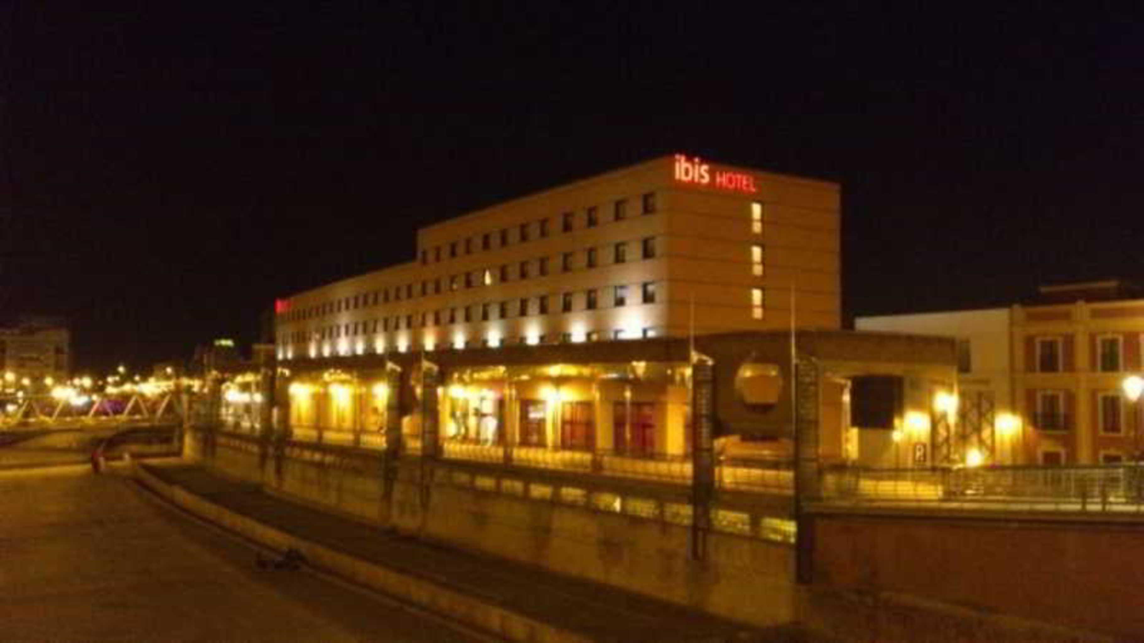 Hotel Ibis Malaga Centro Ciudad Exterior foto